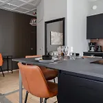 Apartment Unique Renovated With Perfect Location