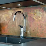 Apartment Unique Renovated With Perfect Location *
