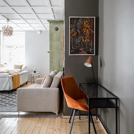 Apartment Renovated Historical Studio - Best Location *