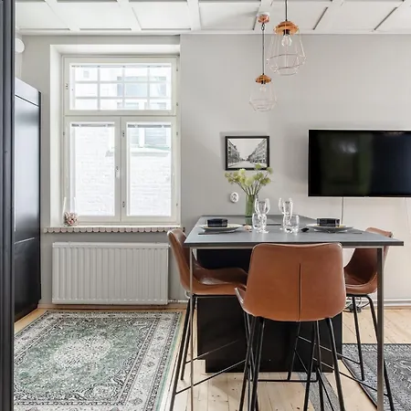 Apartment Renovated Historical Studio - Best Location *